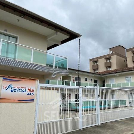 Cond Severos Mar L Apto- 16 C/ Piscina Убатуба Экстерьер фото